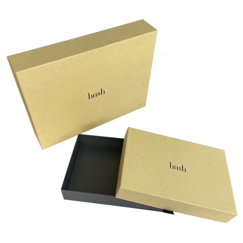 Brown cardboard clothes T-shirt box