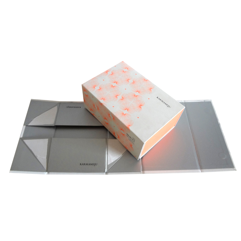 Cardboard  magnetic closure folding gift box